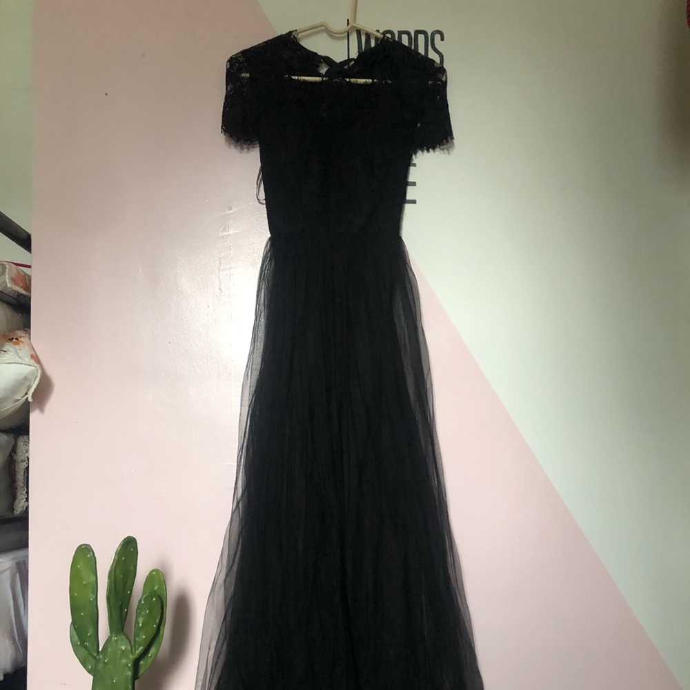 NWT Chi chi London Erin dress